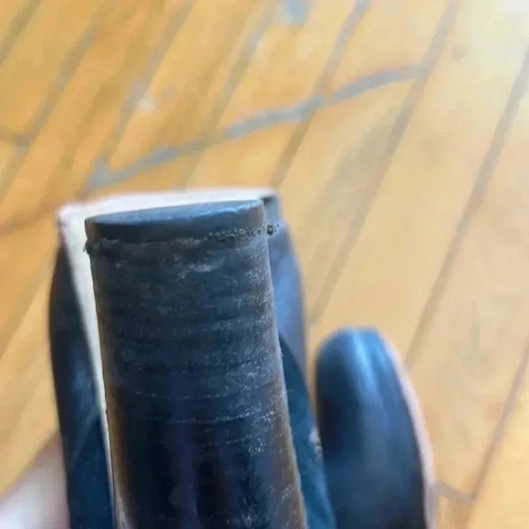 Mk  booties - Picture 9 of 12